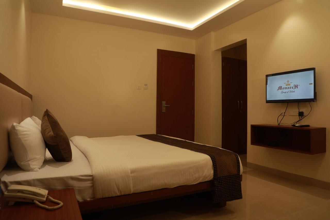 Serenity By Monarch, Baner Pune Méribel Village Extérieur photo
