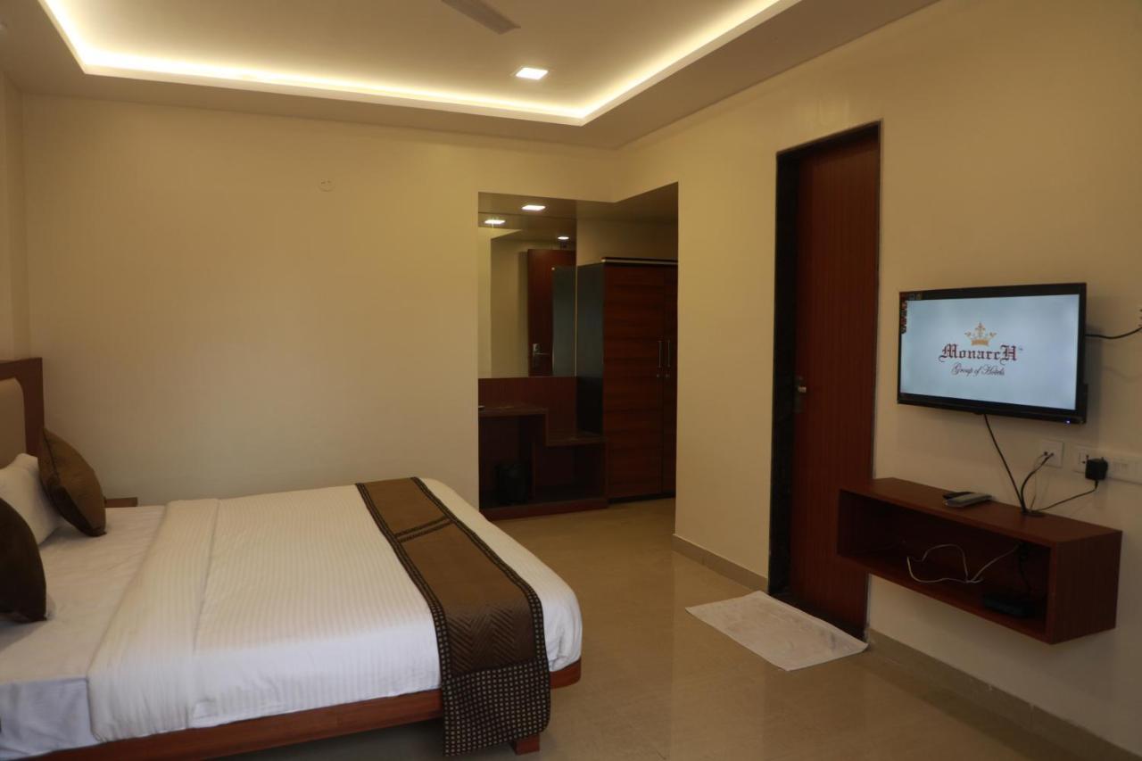 Serenity By Monarch, Baner Pune Méribel Village Extérieur photo